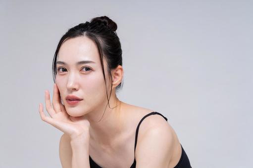 若い女性のビューティ 若い女性のビューティ スキンケア,女性,ビューティの写真素材