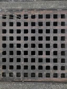 溝の蓋 溝の蓋 溝の蓋,錆びた蓋,アンティークの写真素材