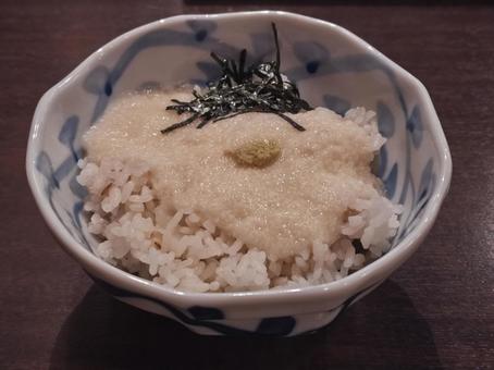 お蕎麦屋さんの「とろろ飯」 お蕎麦屋さんの「とろろ飯」 とろろ,山芋,飯の写真素材
