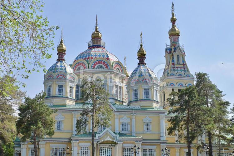 ゼンコフ教会 カザフスタン,アルマトイ,アルマトゥイの写真素材