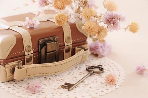 Dried flowers and trunk, JPG