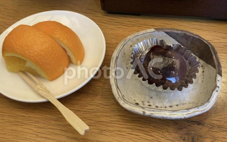 オレンジとあんこのお菓子 デザート,カットオレンジ,みかんの写真素材