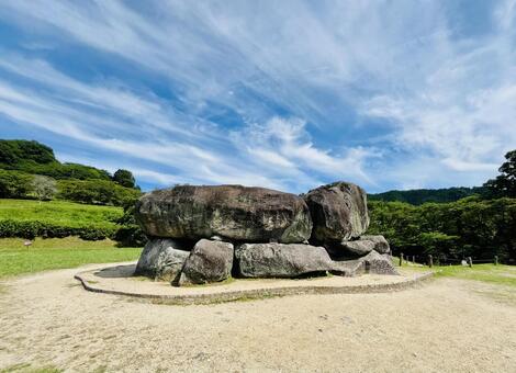 石舞台と自然の風景 世界遺産,石舞台,遺跡の写真素材