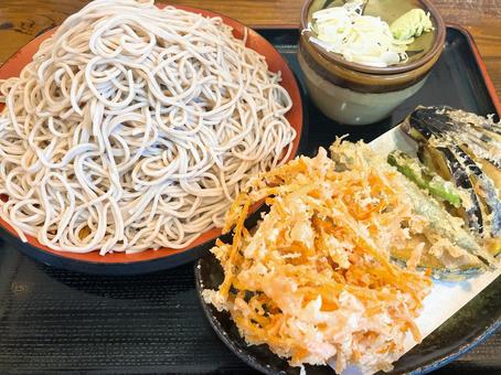 野菜つけ天そば 野菜つけ天そばの写真