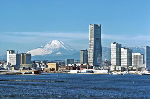 横浜港とみなとみらい 横浜港とみなとみらい みなとみらい,横浜港,富士山の写真素材