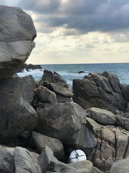 秘境の磯 岩,鳥,海辺の写真素材