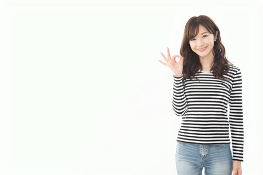 若い女性 OK 若い女性 OK 女性,人物,okの写真素材