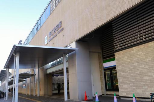 近鉄若江岩田駅　駅舎外観　鉄道電車　駅 近鉄若江岩田駅,若江岩田駅,近鉄の写真素材