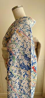 ブルーの着物　 着物,着付け,日本の写真素材