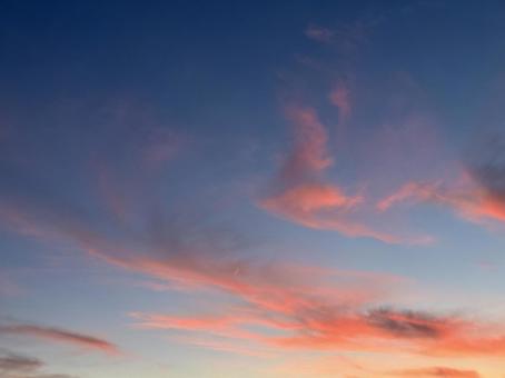 Clouds dancing in the sunset sky, JPG Clouds dancing in the sunset sky, JPG