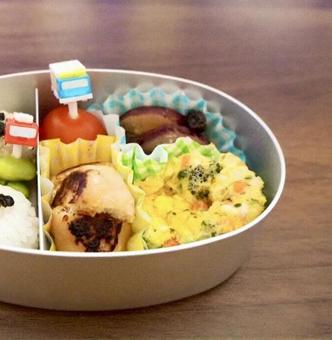 初めてのお弁当 初めてのお弁当 弁当,幼稚園,男の子の写真素材