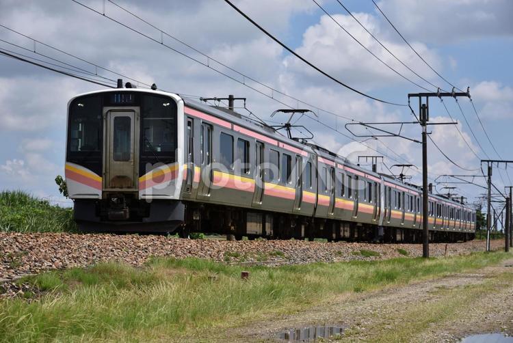 JR東日本　信越本線　E129系電車 鉄道,乗り物,移動の写真素材