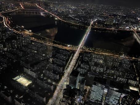 夜景 ビル,街,駅の写真素材