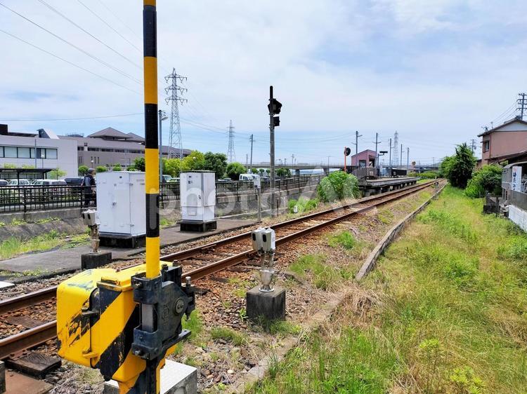 踏切から見る天浜線「森町病院前駅」ホーム 天竜浜名湖鉄道,天竜浜名湖線,天浜線の写真素材