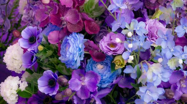 紫と青の花々の美しい背景 紫と青の花々の美しい背景 花,造花,花束の写真素材