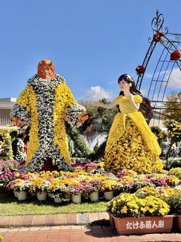 秋の武生中央公園 秋の武生中央公園 モニュメント,菊人形,菊祭の写真素材