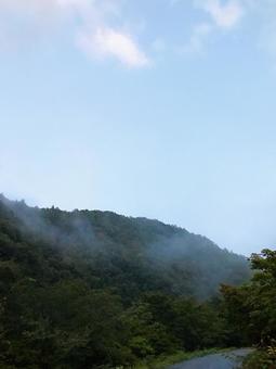 霧立つ山々 霧立つ山々の写真