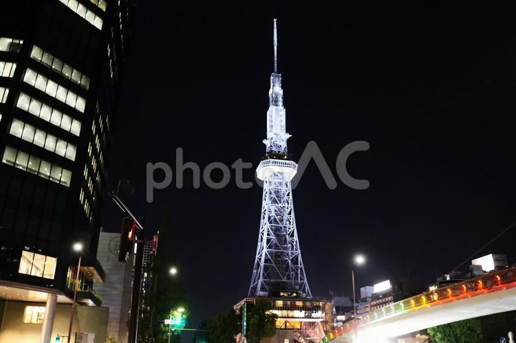 １０月上旬の名古屋テレビ塔のライトアップ 背景,名古屋テレビ塔,テレビ塔の写真素材