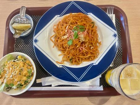 パッタイ パッタイ,タイ料理,タイティーの写真素材