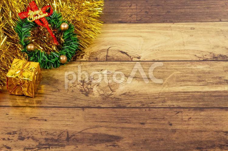 クリスマスプレゼントとリース クリスマス,冬,プレゼントの写真素材