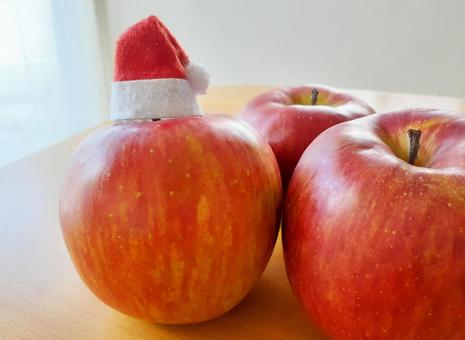 リンゴのサンタさん リンゴ,クリスマス,サンタクロースの写真素材