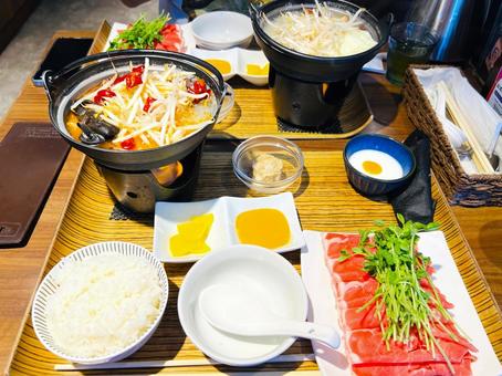 鍋定食 鍋,火鍋,ランチの写真素材