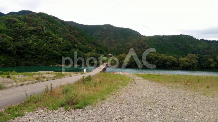 四万十川と沈下橋 川,橋,自然の写真素材