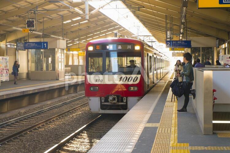 京急本線立会川のホーム 駅,電車,乗り物の写真素材