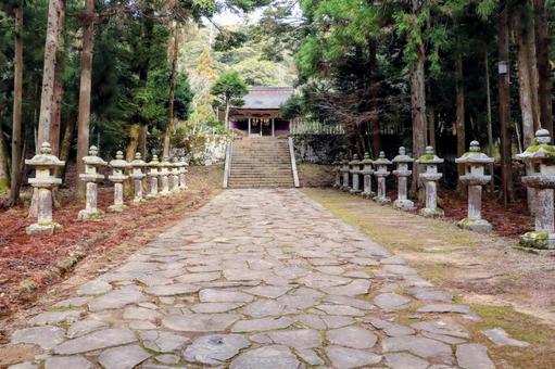 初詣客を待つ三ヶ日の鳥取東照宮の参道 神社,鳥取東照宮,拝殿の写真素材