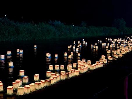 永平寺町大灯籠流しの一幕 灯籠,灯ろう,ろうそくの写真素材