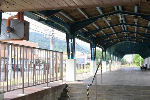 南海深日港駅 レトロな鉄道駅・ホーム 南海深日港駅 レトロな鉄道駅・ホームの写真