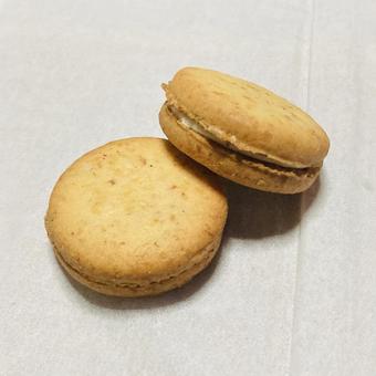 Biscuit sandwich, almond cream, JPG
