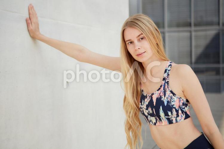 エクササイズする女性 女性,外国人,エクササイズの写真素材