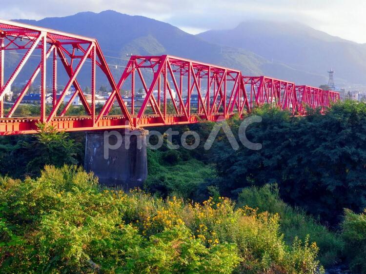 「赤い鉄橋」の思い出 上田電鉄,千曲川鉄橋,思い出の写真素材