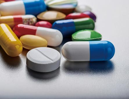 色んな錠剤やカプセル錠の写真