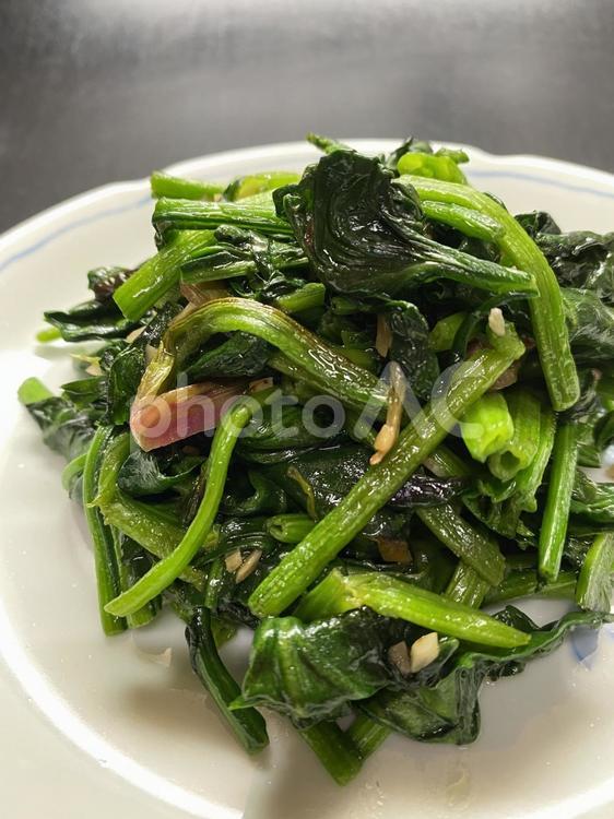 ほうれん草のソテー ほうれん草,炒め物,ヘルシーの写真素材