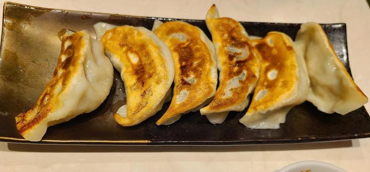 餃子 餃子の写真