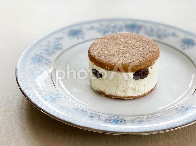 レーズンバターサンド　おうちおやつ バターサンド,レーズンサンド,レーズンバターサンドの写真素材