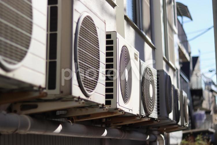 エアコンの室外機 エアコン,室外機,ファンの写真素材