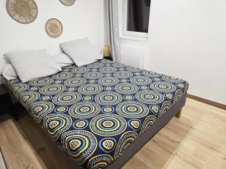 Photo, bed, bedroom, geometric pattern, 
