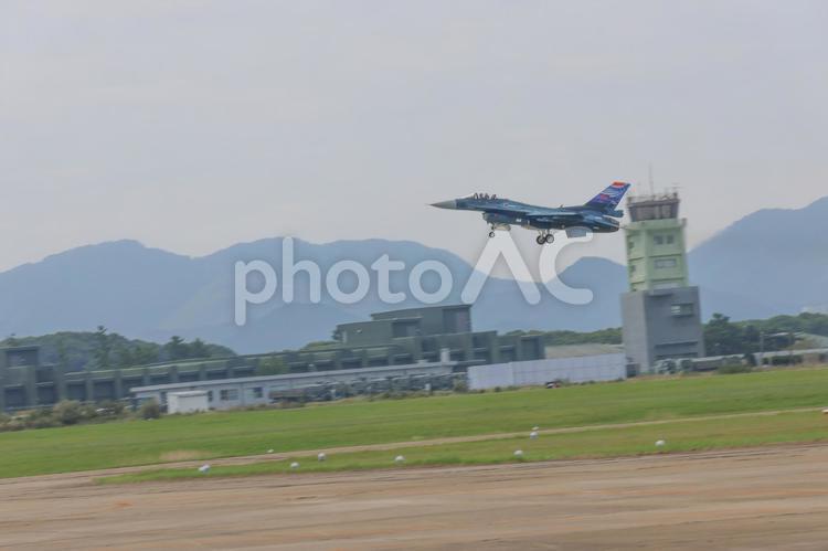限界を超えるフライトパフォーマンス 芦屋航空祭,航空祭,航空ショーの写真素材