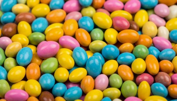カラフルな糖衣で包んだ伝統菓子 ドラジェ カラフルな糖衣で包んだ伝統菓子 ドラジェの写真
