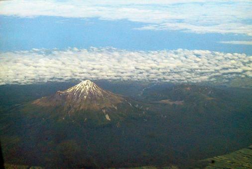 ニュージーランド エグモント山 ニュージーランド エグモント山の写真