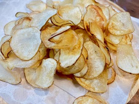 山盛り手作りチップス 手作り,家庭の,自炊の写真素材