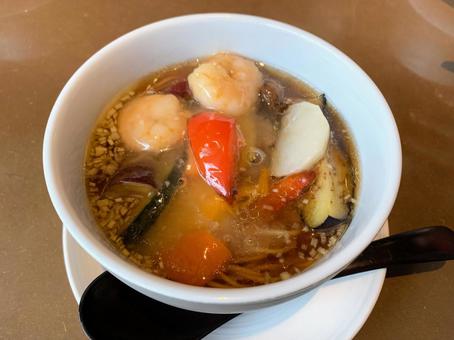 えびと野菜のあんかけスープ えびと野菜のあんかけスープの写真