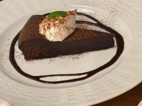 フォンダンショコラ チョコレートケーキ,スイーツ,カフェの写真素材