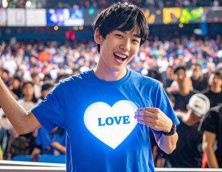 推し活男子・ライブ会場で推しに元気を貰うの写真