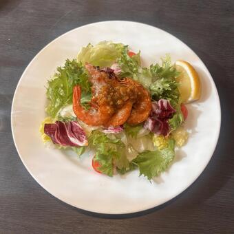 海老のサラダ 料理,食事,ご飯の写真素材