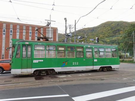 車庫に入る212の教習車 札幌市電,道産子,電車の写真素材