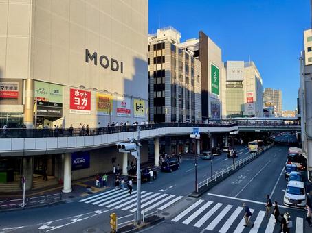 休日の町田駅前 休日の町田駅前 町田市,町田駅,町田モディの写真素材